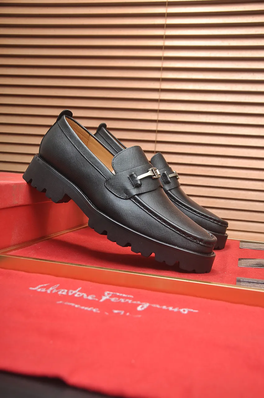 Men's shoes 💰500💶[Ferragamo/Ferragamo] The latest model in the counter. Original imported high-quality cowhide with open edges + imported 🐂 water-dyed cowhide lining + original luxury metal buckle + original combined outsole. Comparison without pressure 38--45 (45 is custom-made and cannot be returned or exchanged)